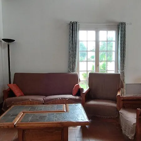 Prázdninový dům Maison Familiale Avec Piscine Pres De La De Foulerot Saint-Georges-d'Oleron