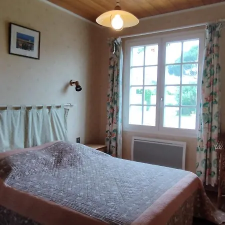 Prázdninový dům Maison Familiale Avec Piscine Pres De La De Foulerot Saint-Georges-d'Oleron